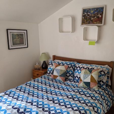 Central And Peaceful Room With Your Own Bathroom London Ngoại thất bức ảnh