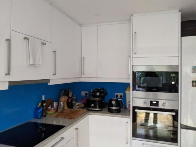 Central And Peaceful Room With Your Own Bathroom London Ngoại thất bức ảnh