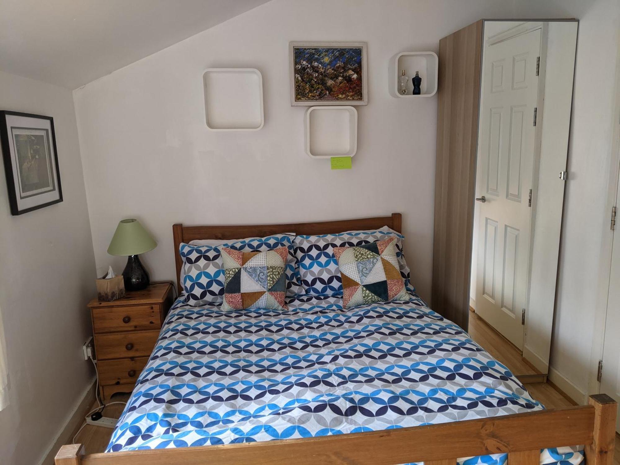 Central And Peaceful Room With Your Own Bathroom London Ngoại thất bức ảnh